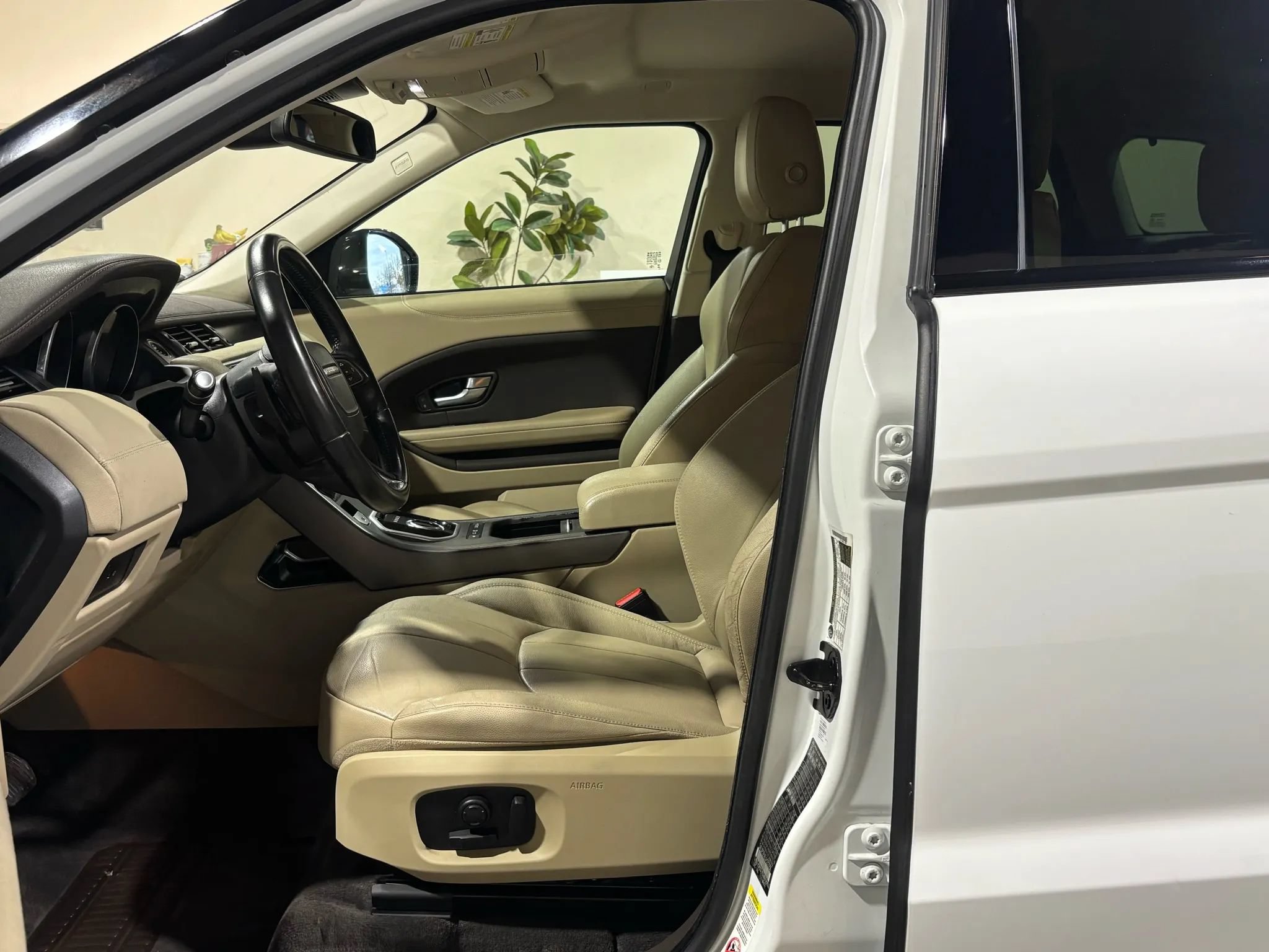 Used 2018 Land Rover Range Rover Evoque AWD/4WD image 13