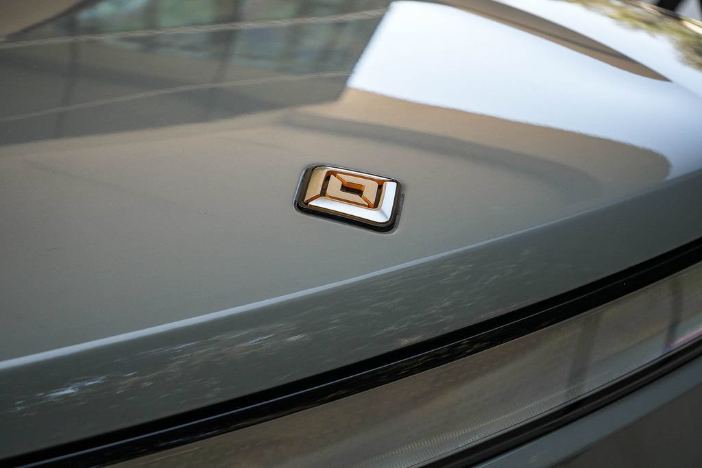 Used 2024 Rivian R1S Adventure Dual AWD/4WD image 9