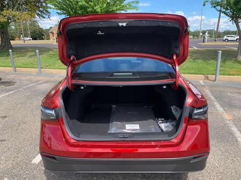 New 2027 Nissan Sentra SV w/ Floor Mat Package FWD image 6
