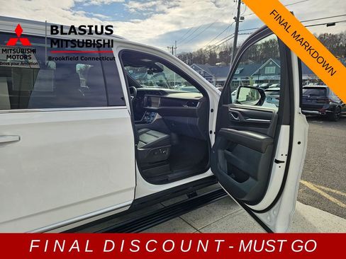 Used 2023 GMC Yukon XL Denali image 21