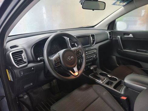 Used 2018 Kia Sportage LX w/ LX Popular Package image 6