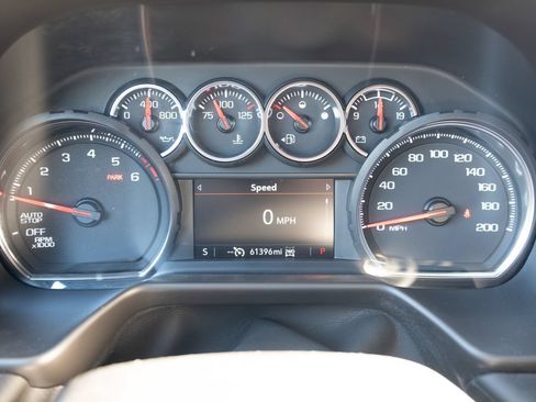 Used 2024 Chevrolet Suburban LS AWD/4WD image 5