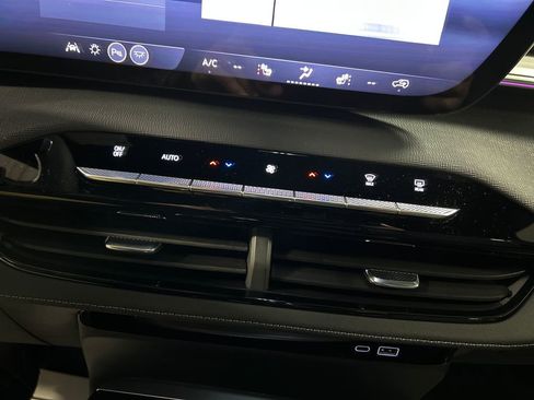 New 2026 Buick Enclave Preferred w/ Power Package image 17