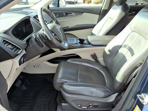 Used 2019 Lincoln Nautilus Reserve image 4