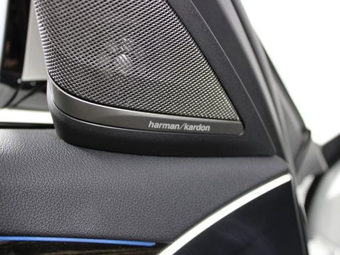 Used 2023 BMW 530e w/ M Sport Package image 36