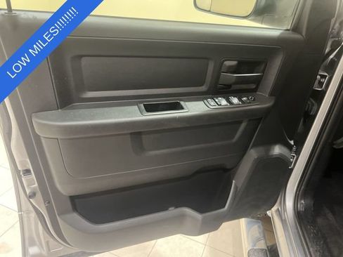 Used 2020 RAM 3500 Tradesman w/ Chrome Appearance Group RWD image 20