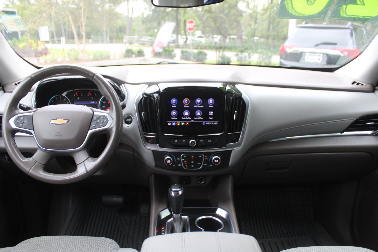 Used 2020 Chevrolet Traverse LT FWD image 26