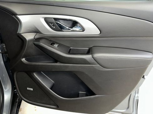 Used 2020 Chevrolet Traverse RS w/ LPO, Floor Liner Package image 37