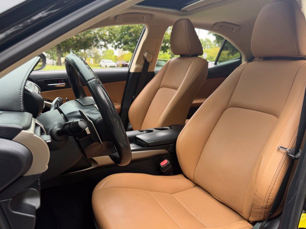 Used 2014 Lexus IS 350 w/ Navigation Package RWD image 31