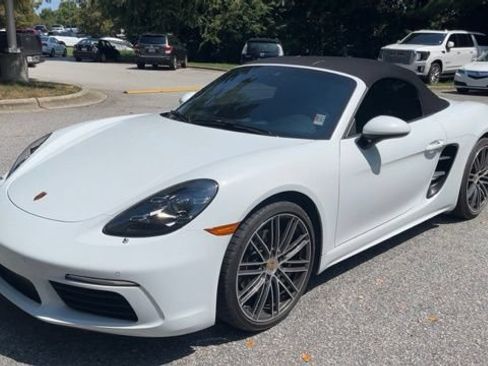 Used 2022 Porsche 718 Boxster RWD image 1