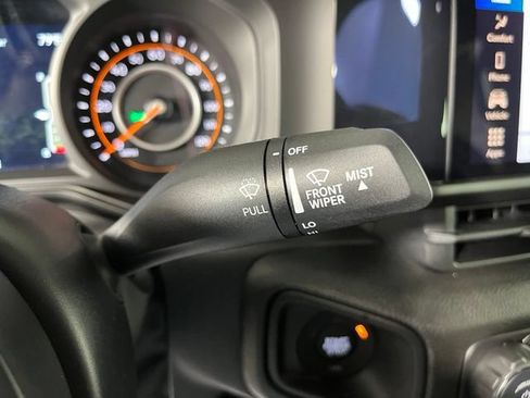 Used 2026 Jeep Gladiator Sport AWD/4WD image 24