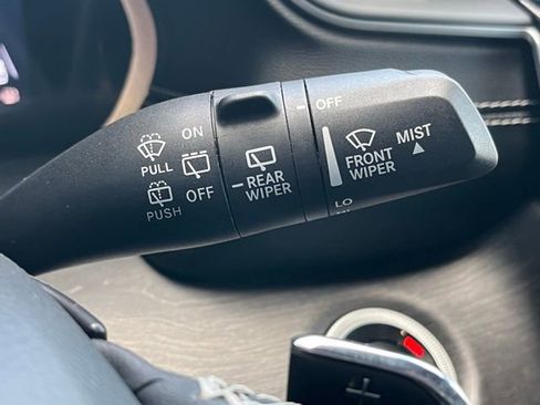 Used 2024 Jeep Grand Cherokee L Limited w/ Luxury Tech Group II AWD/4WD image 40