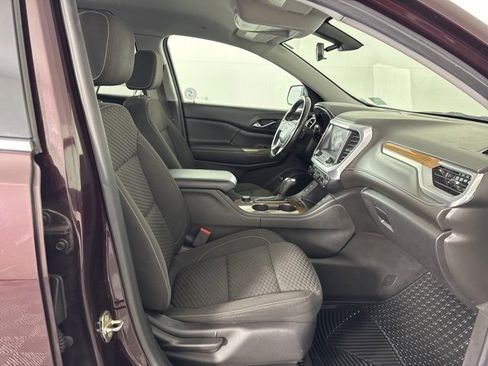 Used 2018 GMC Acadia SLE image 15