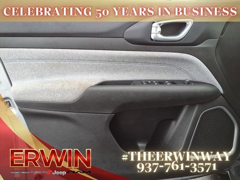 Certified 2024 Jeep Compass Latitude w/ Altitude Special Edition image 11