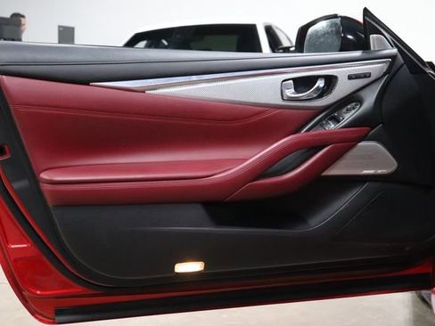 Used 2018 INFINITI Q60 Red Sport 400 w/ Sensory Package 3.0T Sport RWD image 9