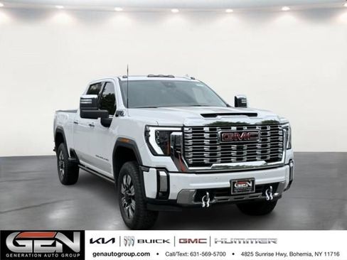 Used 2024 GMC Sierra 3500 Denali w/ Denali Reserve Package AWD/4WD image 1