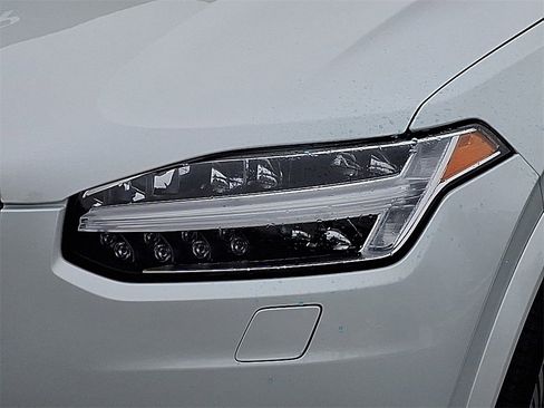 Used 2021 Volvo XC90 T6 Inscription w/ Lounge Package image 9