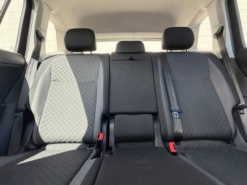 Used 2018 Volkswagen Tiguan S image 30