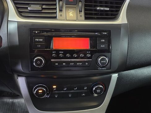 Used 2015 Nissan Sentra S image 15
