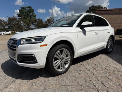 Used 2018 Audi Q5 Prestige w/ Prestige Package AWD/4WD image 3
