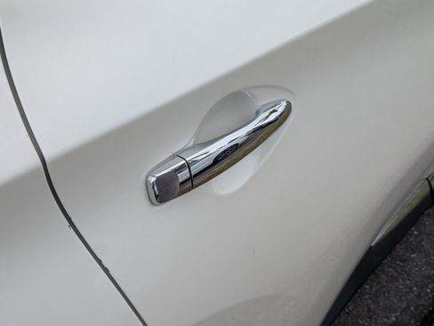 Used 2017 Nissan Murano S w/ Navigation Package image 19