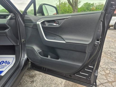 Used 2022 Toyota RAV4 XSE AWD/4WD image 34