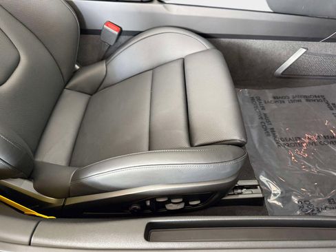 Used 2025 Porsche 911 Carrera 4 GTS image 33