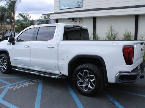 Used 2023 GMC Sierra 1500 SLT w/ SLT Premium Package image 4