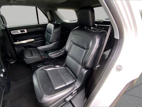 Used 2021 Ford Explorer Limited w/ Equipment Group 301A AWD/4WD image 21