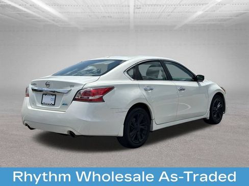 Used 2014 Nissan Altima 2.5 SV FWD image 8
