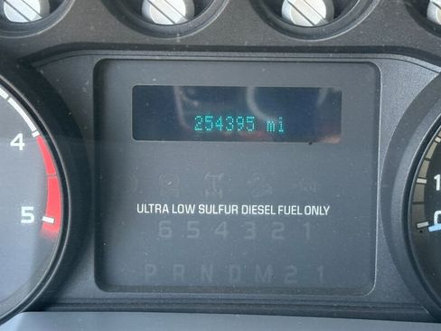 Used 2016 Ford F550 2WD Crew Cab Super Duty image 22