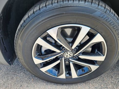 Certified 2024 Volkswagen Tiguan S AWD/4WD image 18