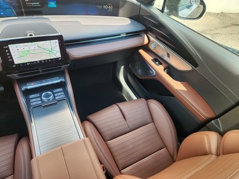 New 2026 Lincoln Nautilus Reserve AWD/4WD image 12