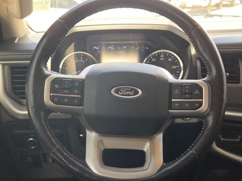 Used 2022 Ford Expedition XLT RWD image 19