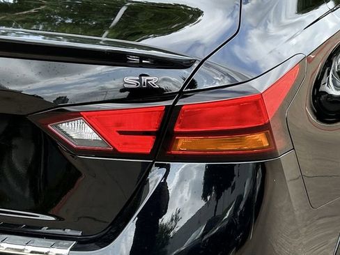 Used 2020 Nissan Altima 2.5 SR w/ Premium Package image 8