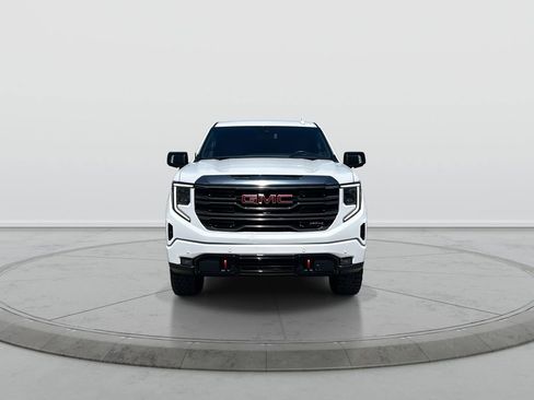 Used 2024 GMC Sierra 1500 AT4 w/ AT4 Premium Package AWD/4WD image 3