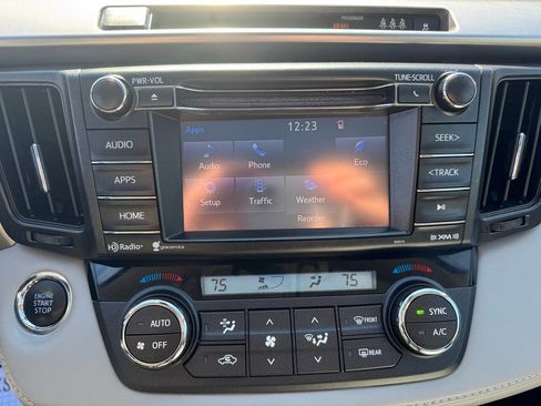 Used 2018 Toyota RAV4 XLE image 20