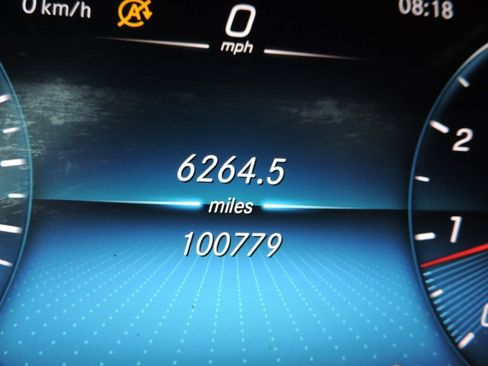 Used 2021 Mercedes-Benz GLC 300 image 32