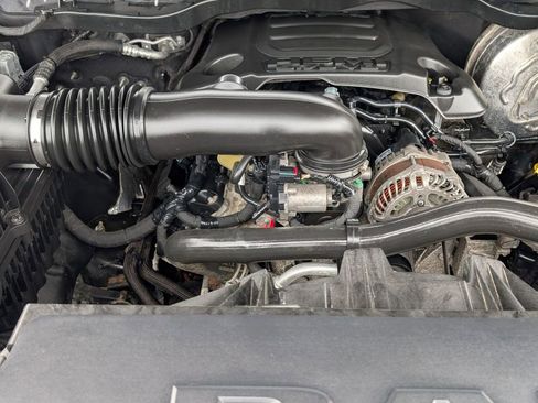 Used 2019 RAM 1500 Laramie image 50