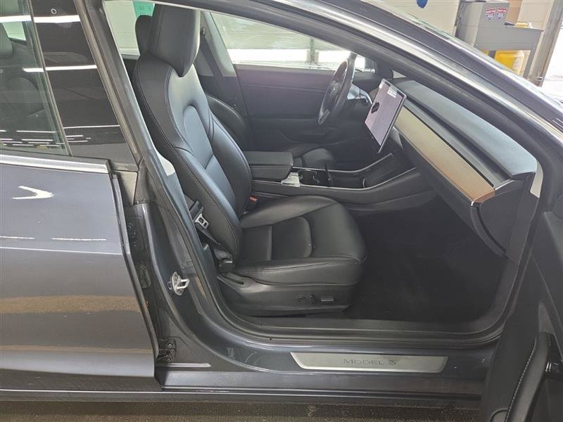 Used 2020 Tesla Model 3 Long Range AWD/4WD image 3