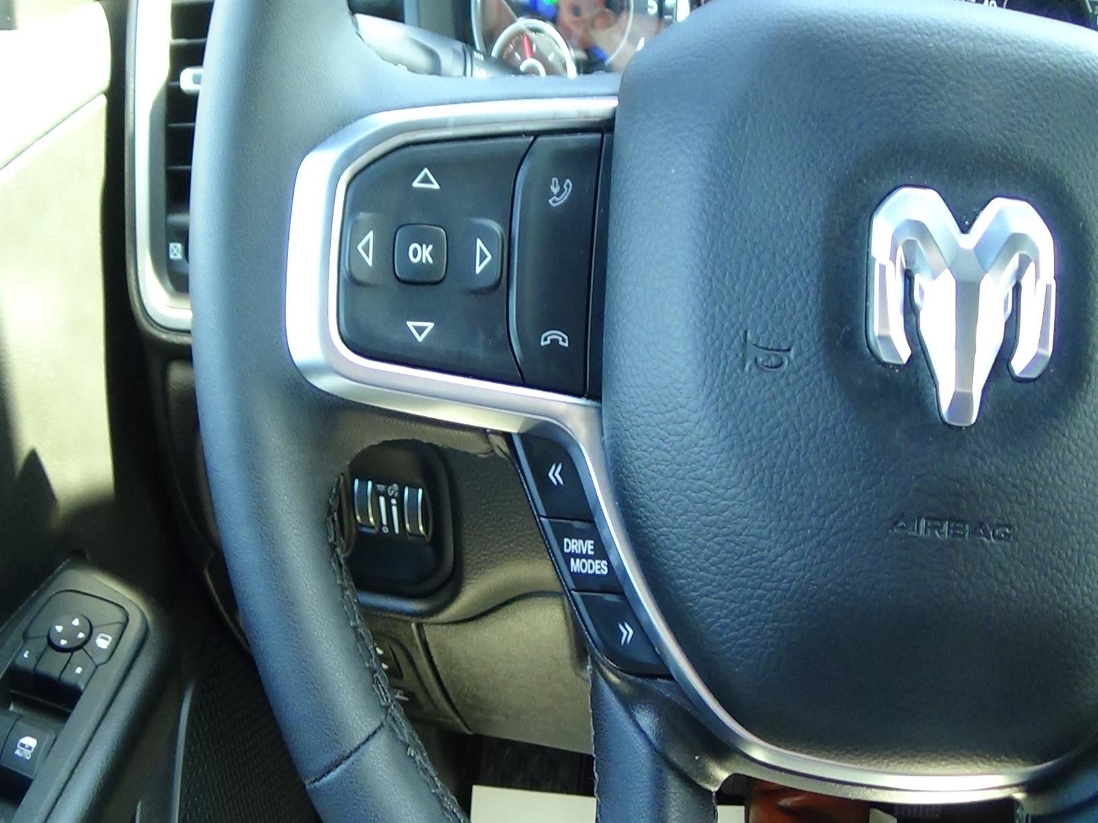 Used 2025 RAM 1500 Big Horn AWD/4WD image 24