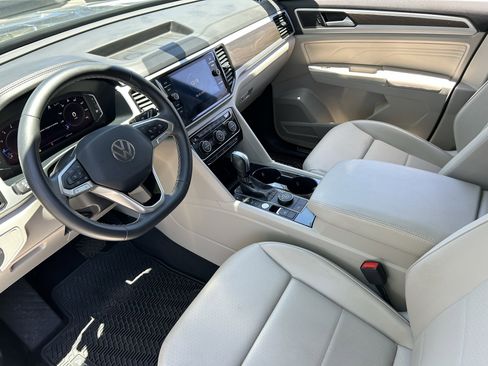 Used 2023 Volkswagen Atlas SE AWD/4WD image 17