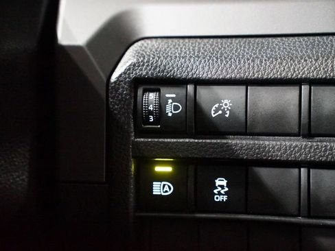 Certified 2024 Toyota Tacoma SR5 image 25