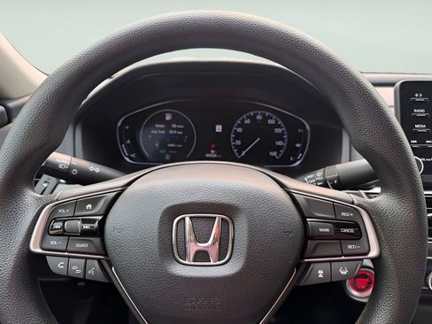 Used 2019 Honda Accord LX image 19