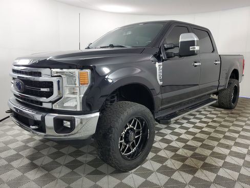 Used 2022 Ford F250 Lariat w/ Lariat Ultimate Package image 4