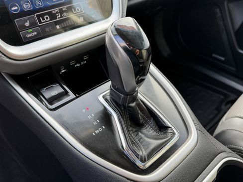 Used 2020 Subaru Outback Limited image 17
