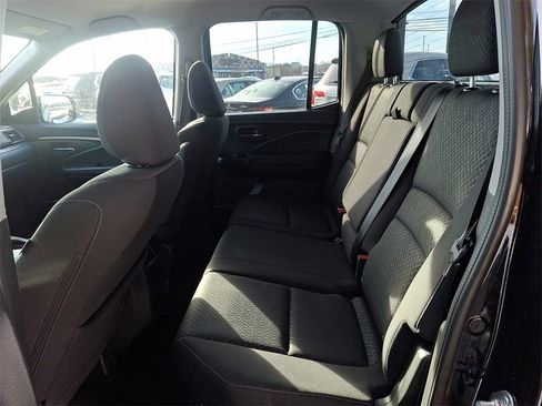 Used 2018 Honda Ridgeline Sport image 10