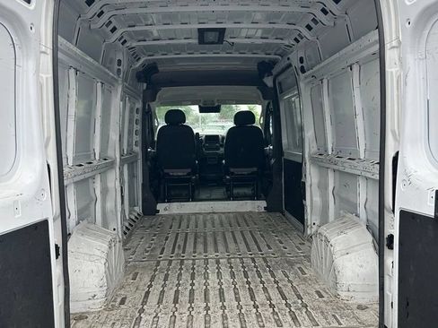 Used 2024 RAM ProMaster 2500 w/ Convenience Group FWD image 6
