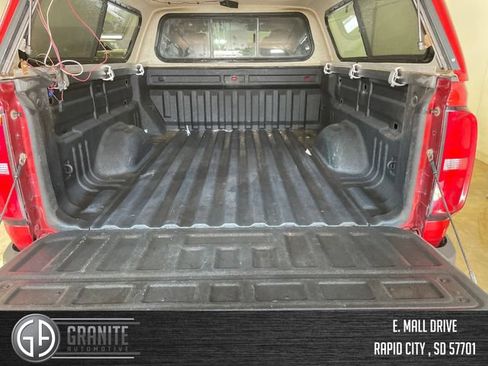 Used 2015 Chevrolet Colorado Z71 AWD/4WD image 29