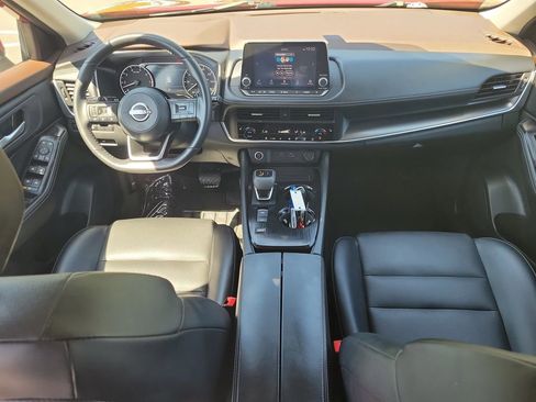 Used 2023 Nissan Rogue SV w/ SV Premium B Package FWD image 10